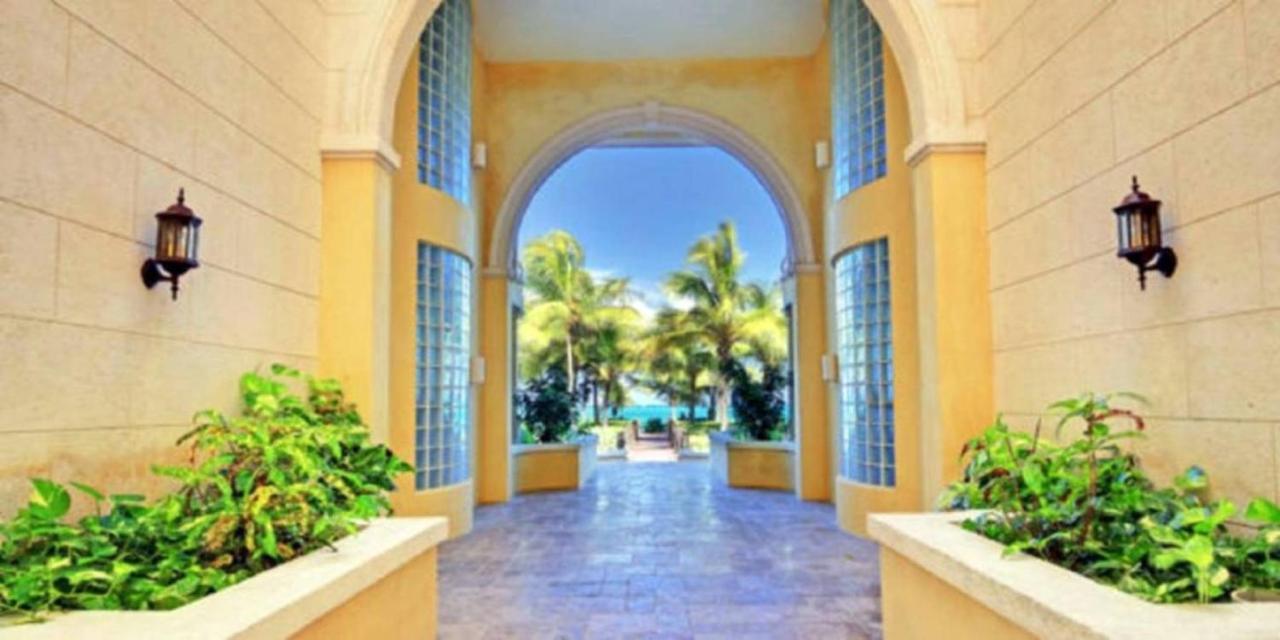 Villa Renaissance Unit 205 Grace Bay Beach エクステリア 写真